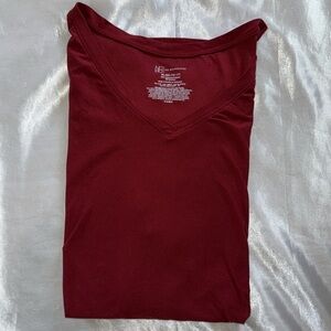 No Boundaries - V-neck Short Sleeve T-Shirt - Maroon/Merlot